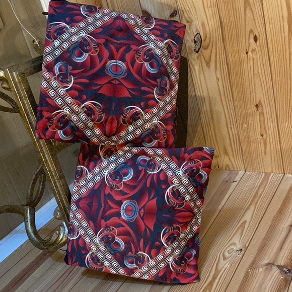Throw Pillow Cover Modern Paisley Black Red Gold Floral Beautiful 3D print - Picture 4 of 8